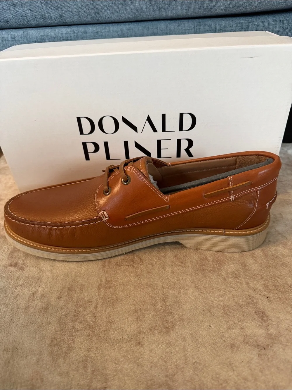 Donald J. Pliner classic lace